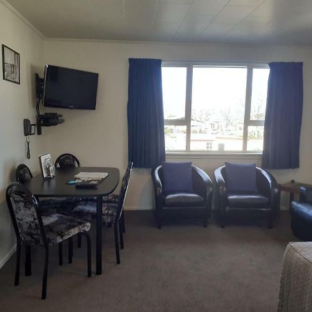 Aaa Thames Court Motel Оамару Экстерьер фото