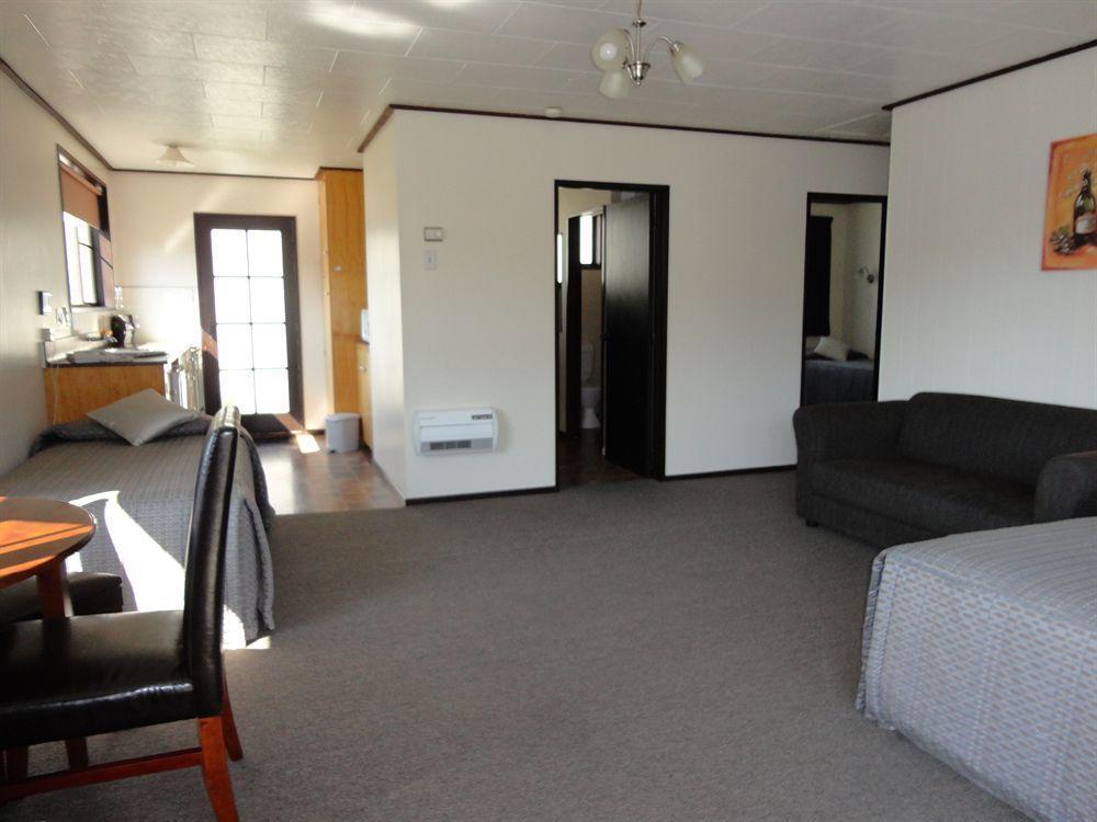 Aaa Thames Court Motel Оамару Экстерьер фото