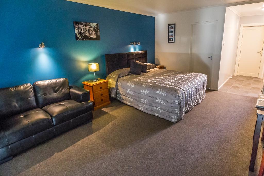 Aaa Thames Court Motel Оамару Экстерьер фото