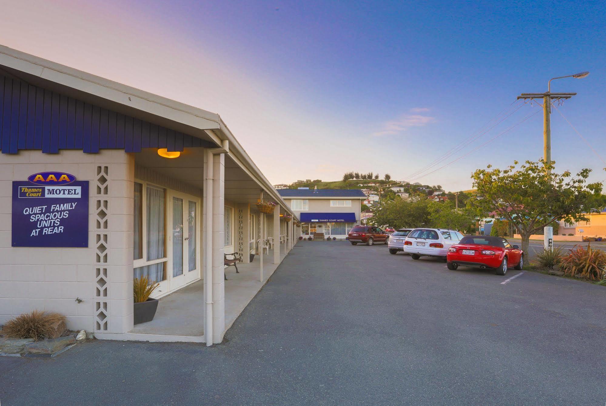 Aaa Thames Court Motel Оамару Экстерьер фото